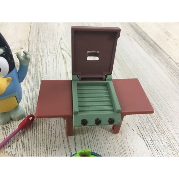 Bluey Bandit Dad Figure Backyard BBQ Grill Food Chef Hat Lot NEW - Picture 7 of 10